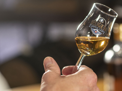 «Fleur de Bière d’Interlaken» Barrel Edition lanciert Rugenbräu AG