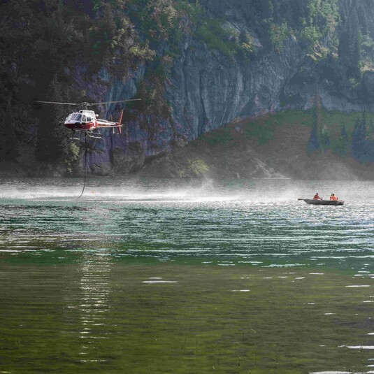 In den Höhen der Alpen und in der Tiefe des Bergsees