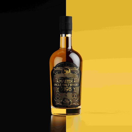  Rugen Distillery kreiert einen Meister-Whisky