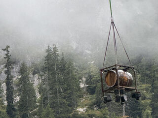 Bergung des Whiskyfasses aus dem Hinterstockensee 
